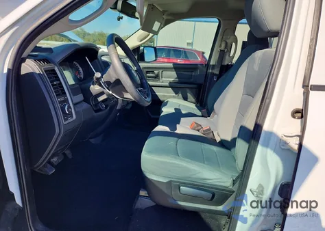 2018 Ram 1500 St z USA, uszkodzony, nr VIN 1C6RR6FT5JS143573